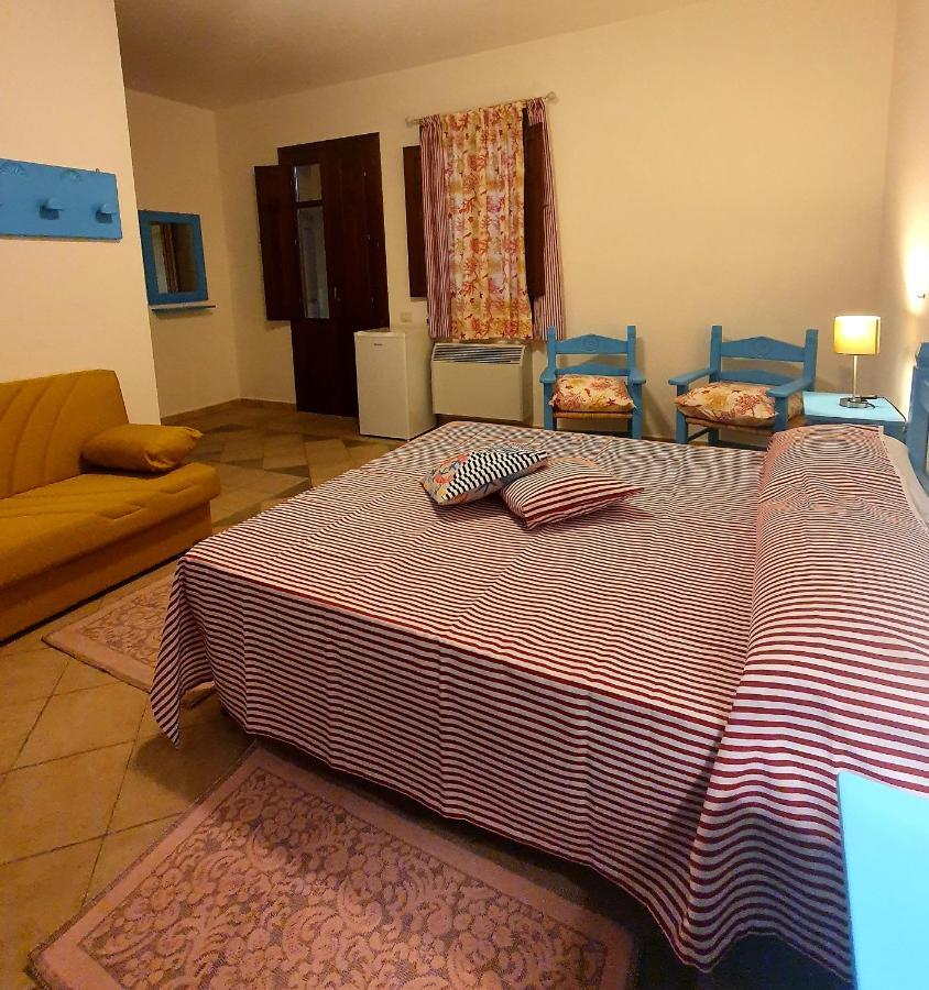 Bed and Breakfast Sinis Palmas Arborea Exterior foto